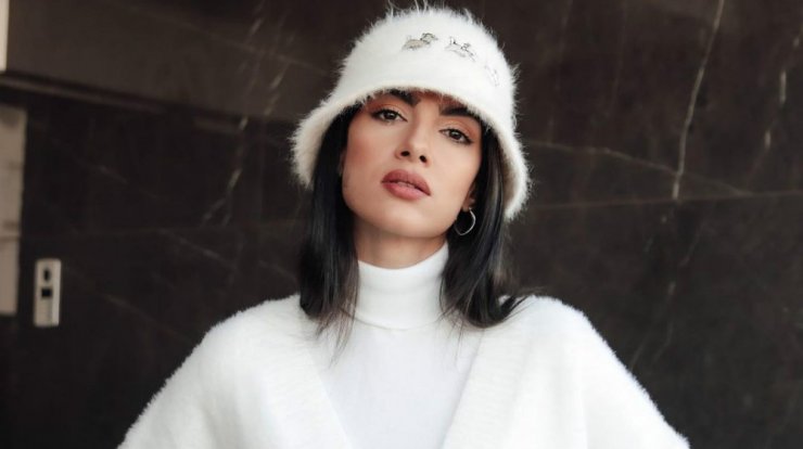 Η Άντρεα Κυριάκου φόρεσε το λευκό με τον ωραιότερο τρόπο