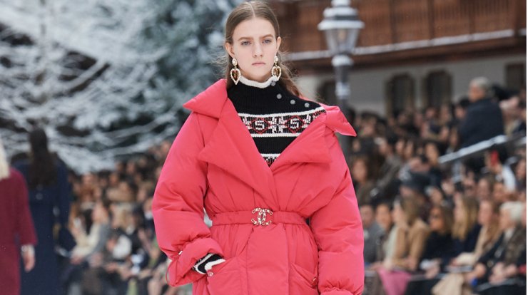 Επιστροφή στα 90s με puffer jacket