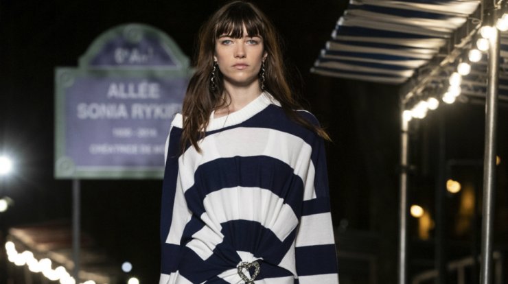 Tο must have striped boxy t-shirt