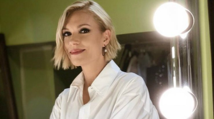 Το office look της Βίκυς Καγιά που πρέπει να υιοθετήσεις