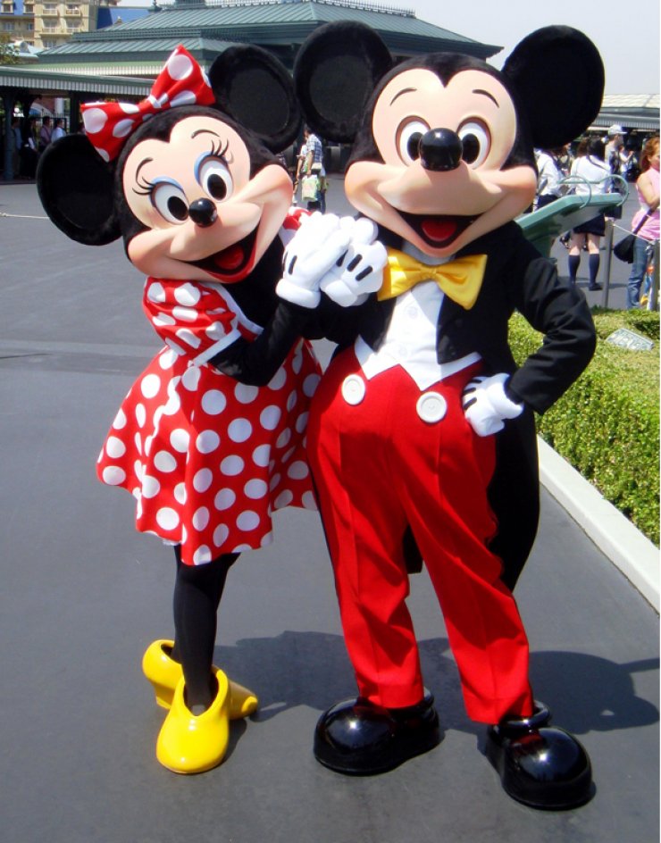 Μια εντυπωσιακή παρέλαση με μασκότ και παραμυθένιους ήρωες