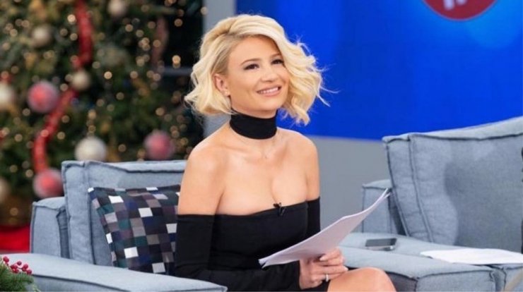 Φαίη Σκορδά: Έστειλε περαστικά στη Χριστιάνα Αριστοτέλους on air! [βίντεο]