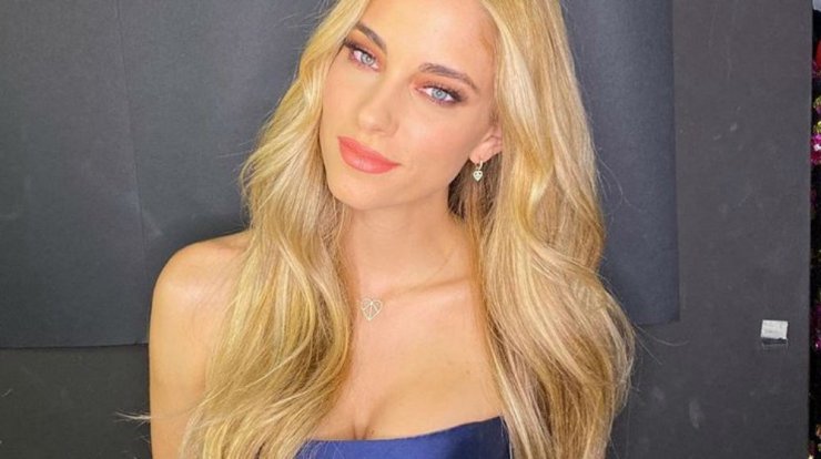 Δούκισσα Νομικού: Μας έδειξε το απόλυτο σετ αξεσουάρ για την άνοιξη