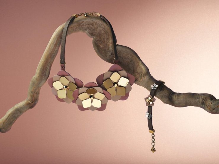 Ο οίκος Fendi ανθίζει ( εικόνες)