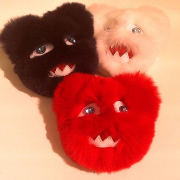 Ποιος δημιουργός σχεδίασε αξεσουάρ εμπνευσμένα από το κατοικίδιό του;