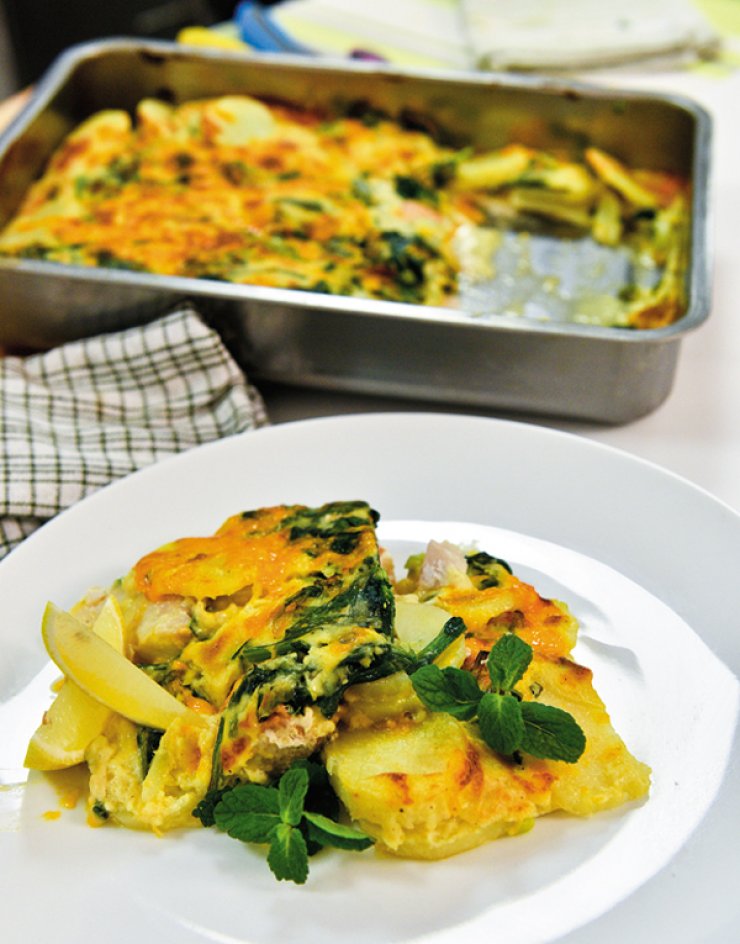 Φιλέτα ψαριού στο φούρνο γκρατέν με πατάτες και μπεσαμέλ