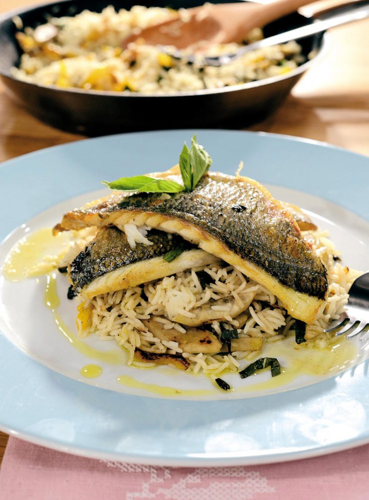 Φιλέτο τσιπούρας με ρύζι και αγκινάρες σοτέ