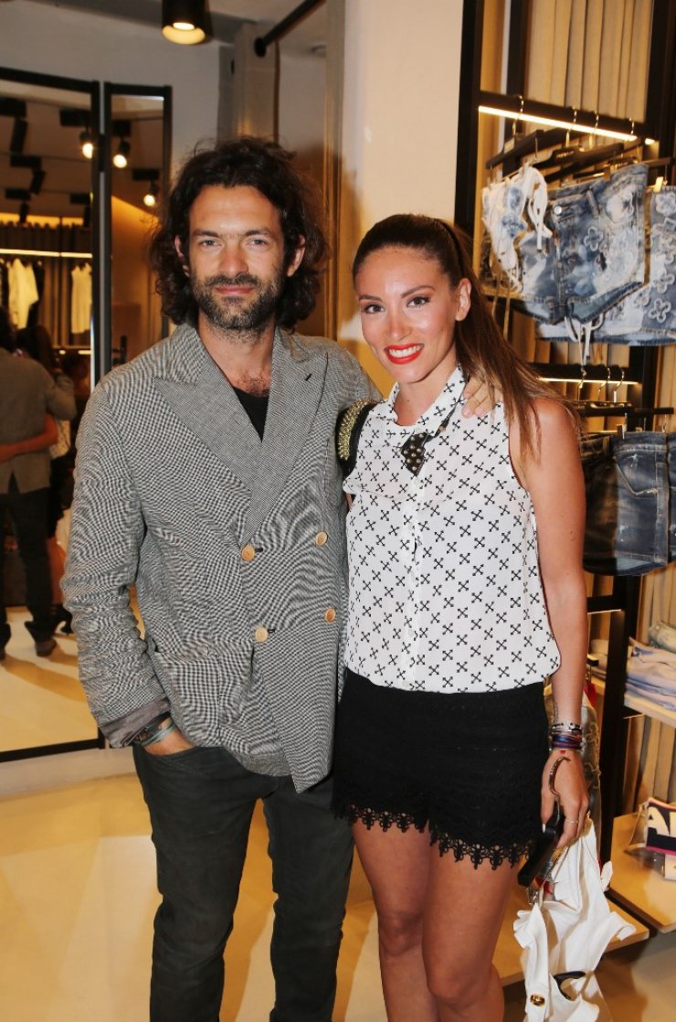 Η Αθηνά Οικονομάκου απαντά για το μονόπετρο και για το γάμο με τον Φίλιππο Μιχόπουλο