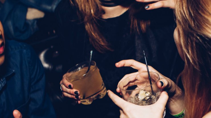 15 τρόποι να περάσεις την ημέρα του Αγίου Βαλεντίνου με τους φίλους σου