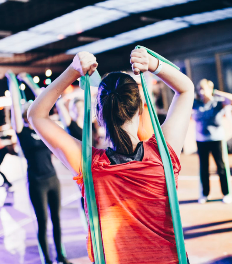 Η άσκηση που θα σας κάνει αμέσως να νιώσετε πιο αδύνατες!