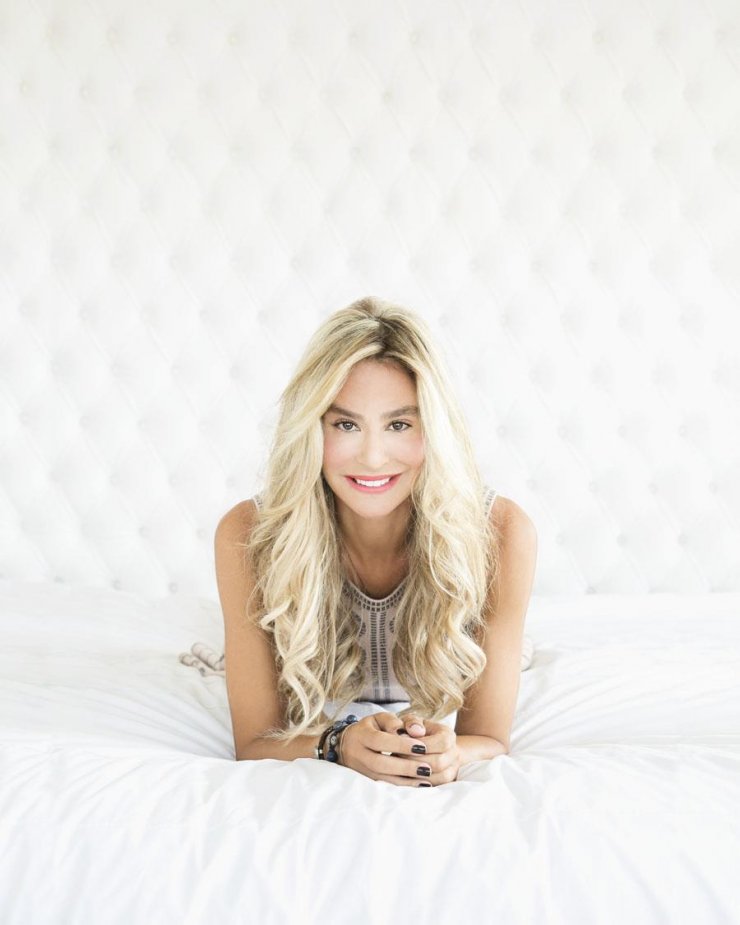 Φλώρα Σάρδαλου: Η έκπληξη στο live του "Dansing 5" που τη συγκίνησε!