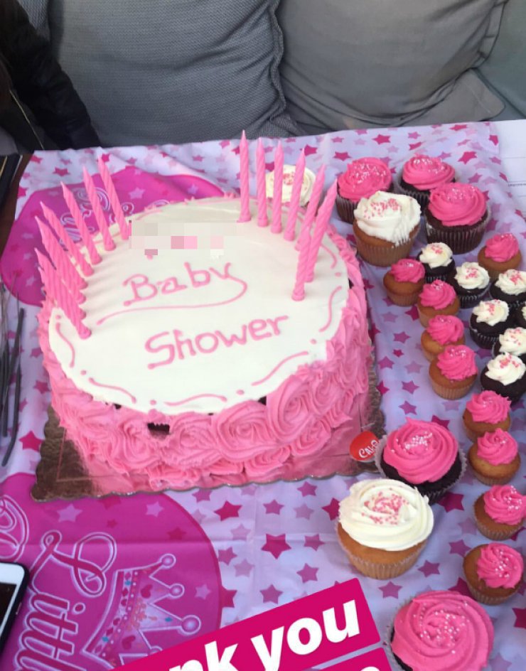 Το baby shower – έκπληξη για επώνυμη Ελληνίδα λίγο πριν υποδεχθεί το μωράκι της! [εικόνες & βίντεο]