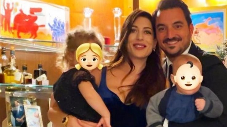 Φλορίντα Πετρουτσέλι: Βρέθηκαν οικογενειακώς θετικοί στον κορωνοϊό [εικόνα]