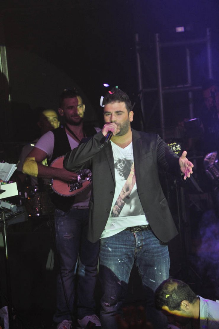 Παντελής Παντελίδης: Τι απαντά για το "στήσιμο" των θαυμαστών του και το ταξίδι στην Κύπρο