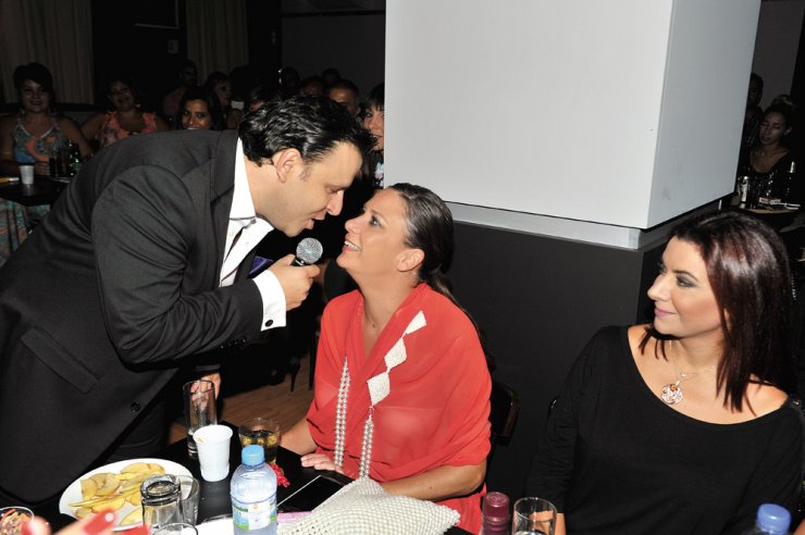 Γιώργος Σταματάρης: H πρεμιέρα του και το γλυκό φιλί στην Αιμιλία