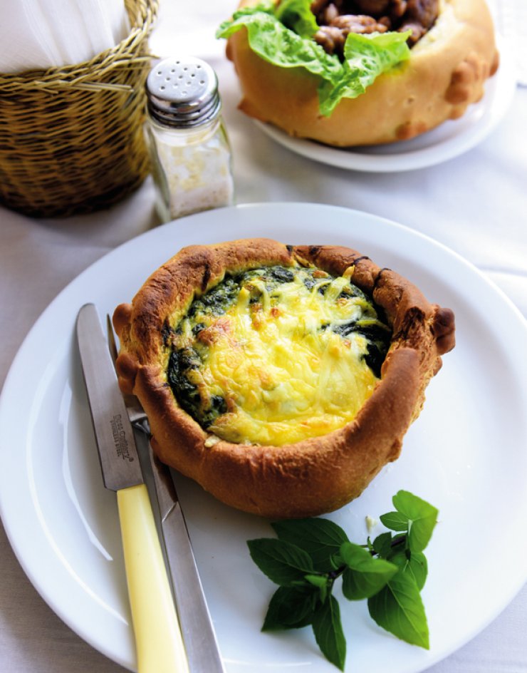 Φωλιά με τυριά και σπανάκι