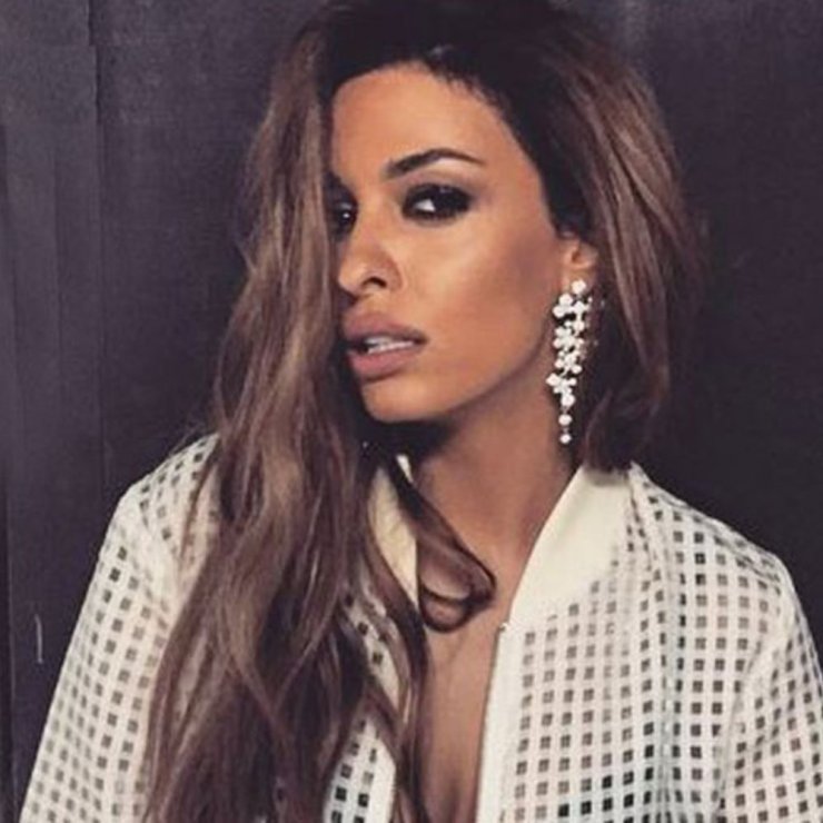 Η Ελένη Φουρέιρα πόζαρε πιο αποκαλυπτική από ποτέ σε δημόσιο χώρο με στρινγκ και topless!