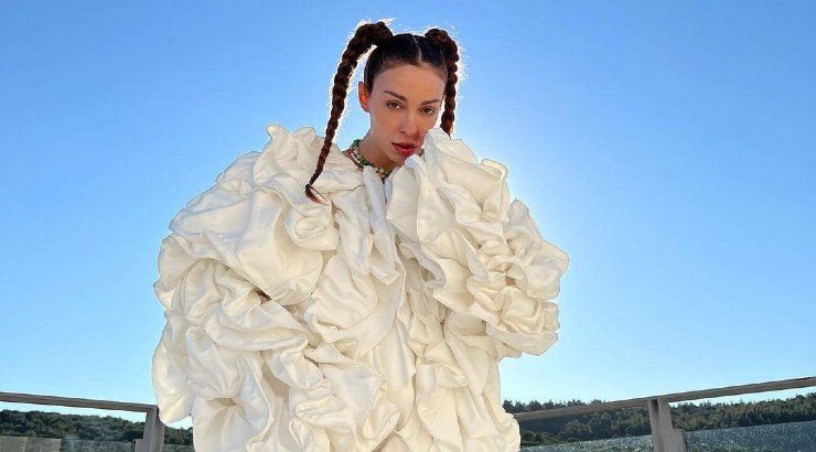 Ελένη Φουρέιρα: Φωτογραφίζεται γυμνή στο ντουζ για την ημέρα του Αγίου Βαλεντίνου! [εικόνες]