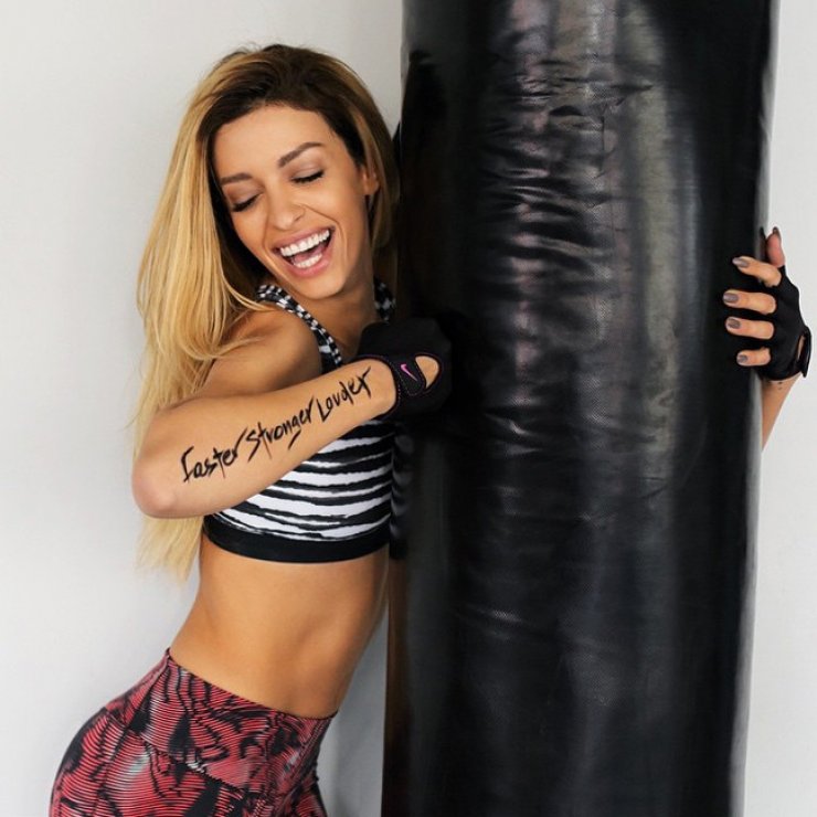 Το φιλί της Φουρέιρα που προκάλεσε συγκίνηση και άγρια επίθεση στα social media [εικόνα]