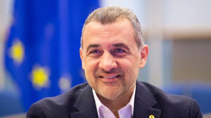 Λουκάς Φουρλάς: Η φωτογραφία με τη μητέρα του και το συγκινητικό μήνυμα για τον αδερφό του