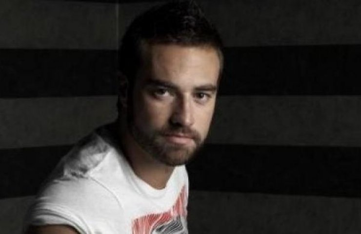 Κώστας Φραγκολιάς: Περιγράφει τις δύο φορές που δέχτηκε σεξουαλική παρενόχληση από άντρα