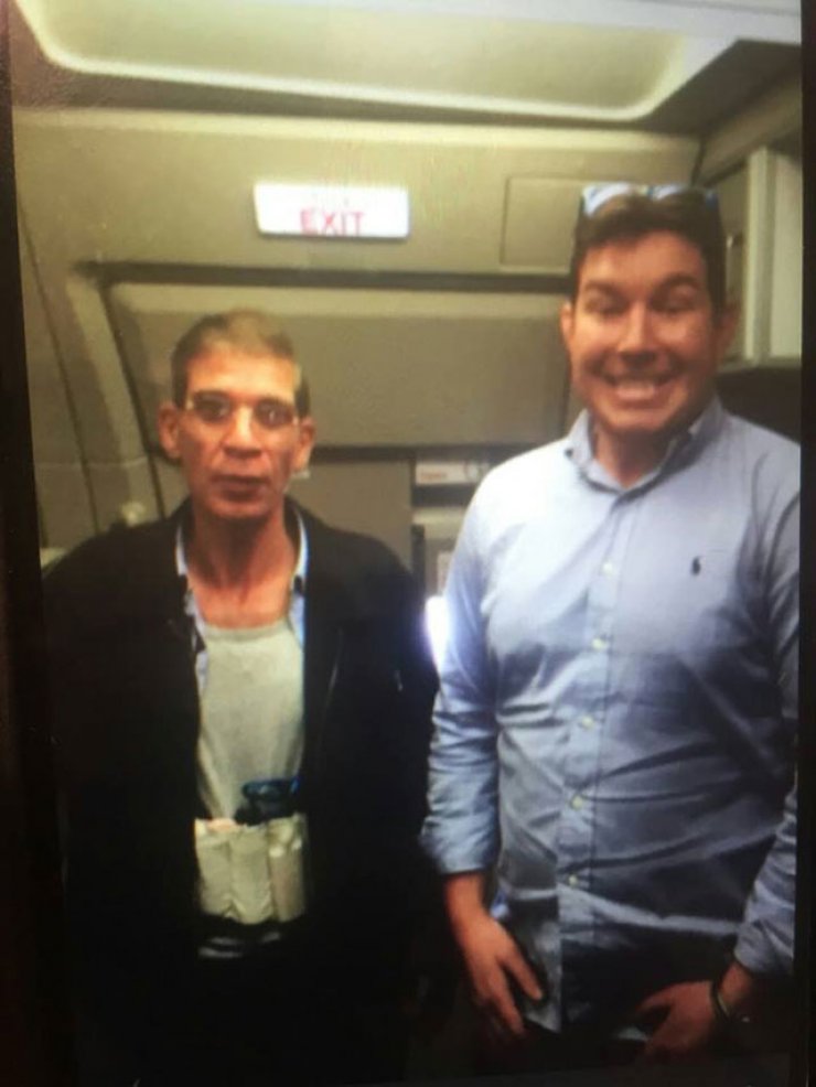 Ποια επώνυμη Κύπρια ψάχνει το τηλέφωνο του αεροπειρατή για να τον παντρευτεί