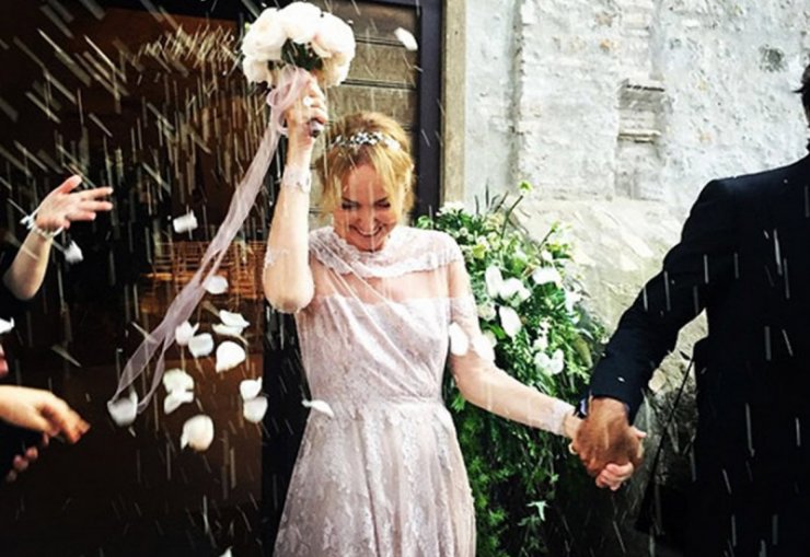 H Frida Gannini παντρεύτηκε με… Valentino