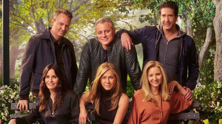 Οι δημιουργοί της σειράς “Friends” αποτίουν φόρο τιμής στον Matthew Perry  