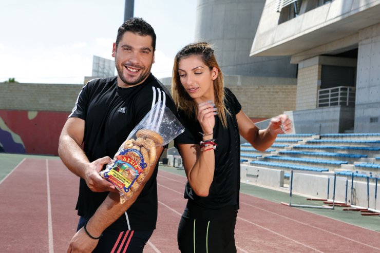 Ελένη Αρτυματά - Απόστολος Παρέλλης: Σε φωτογράφηση γνωστής εταιρείας Αρτοποιείων