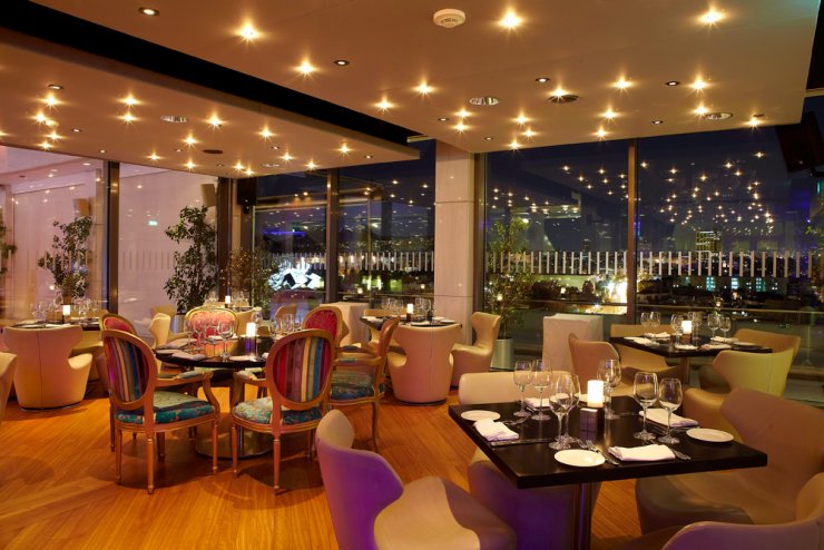 Ρεβεγιόν με θέα Αθήνα!