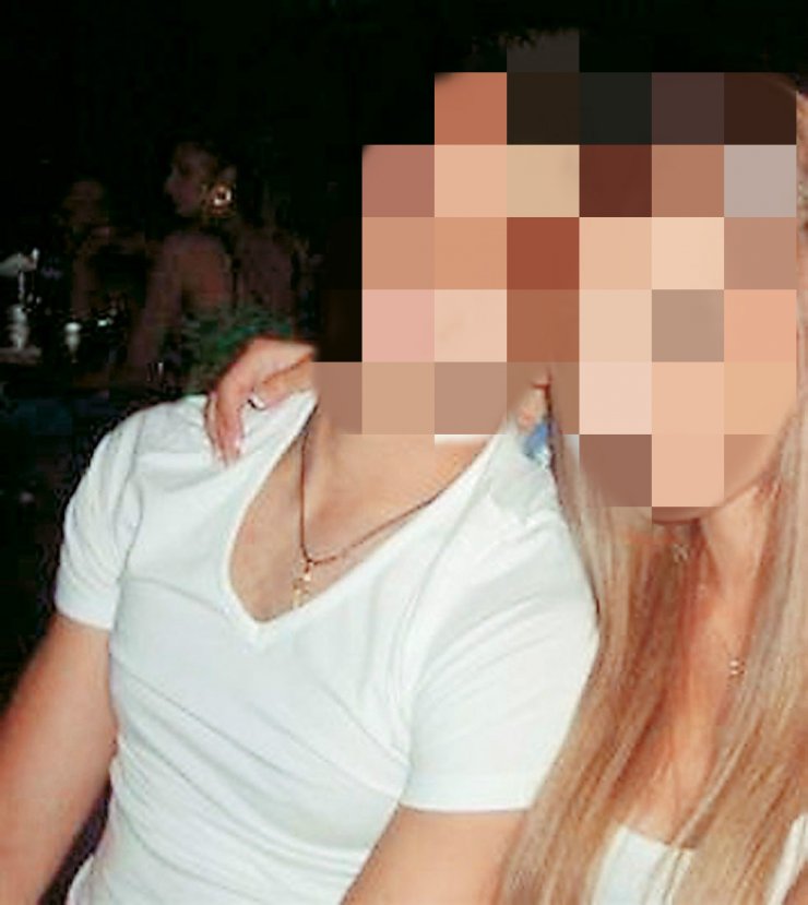 Διεθνής Έλληνας ποδοσφαιριστής ανεβαίνει τα σκαλιά της εκκλησίας