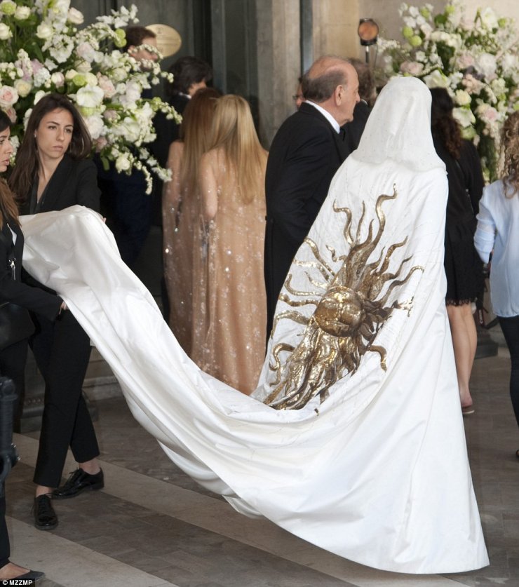 Ο γάμος της χρονιάς με γαλαζοαίματους καλεσμένους και δύο Ελληνίδες!