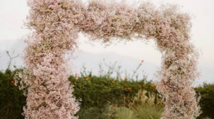 Πασίγνωστη ηθοποιός παντρεύτηκε κρυφά και μόλις είδαμε τα υπέροχα στιγμιότυπα του γάμου της! [εικόνες]