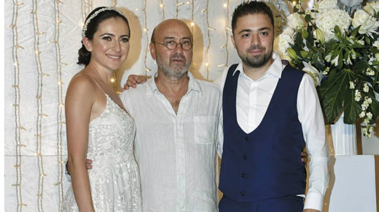 Γιώργος Μιχαήλ - Γαβριέλλα Ζάρτηλα: Οι επώνυμοι που βρέθηκαν στο γάμο τους