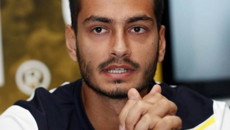  Σάββας Γκέντσογλου: «Είμαι ερωτευμένος με την Αγγελική. Ήταν λάθος που πήγαμε στην Μύκονο»