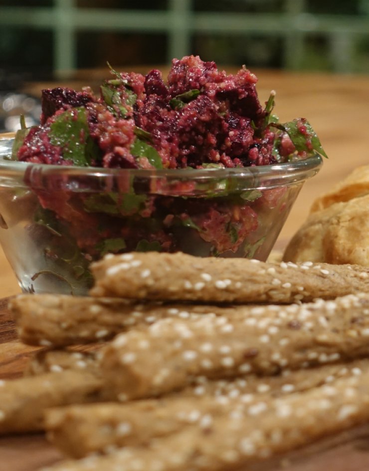 Beetroot fkhali με καρύδια