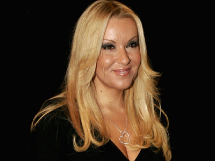 Ναταλία Γερμανού: «Με τη μητέρα μου έχουμε με το ζόρι μια στοιχειώδη σχέση»