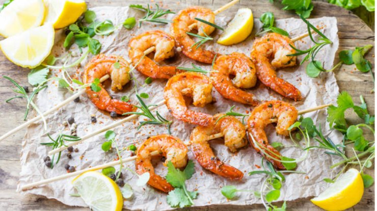 Γαρίδες καραμελωμένες με δεντρολίβανο