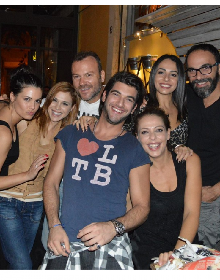 Νυχτερινή έξοδος στη Λευκωσία για αγαπημένους Κύπριους και Έλληνες ηθοποιούς