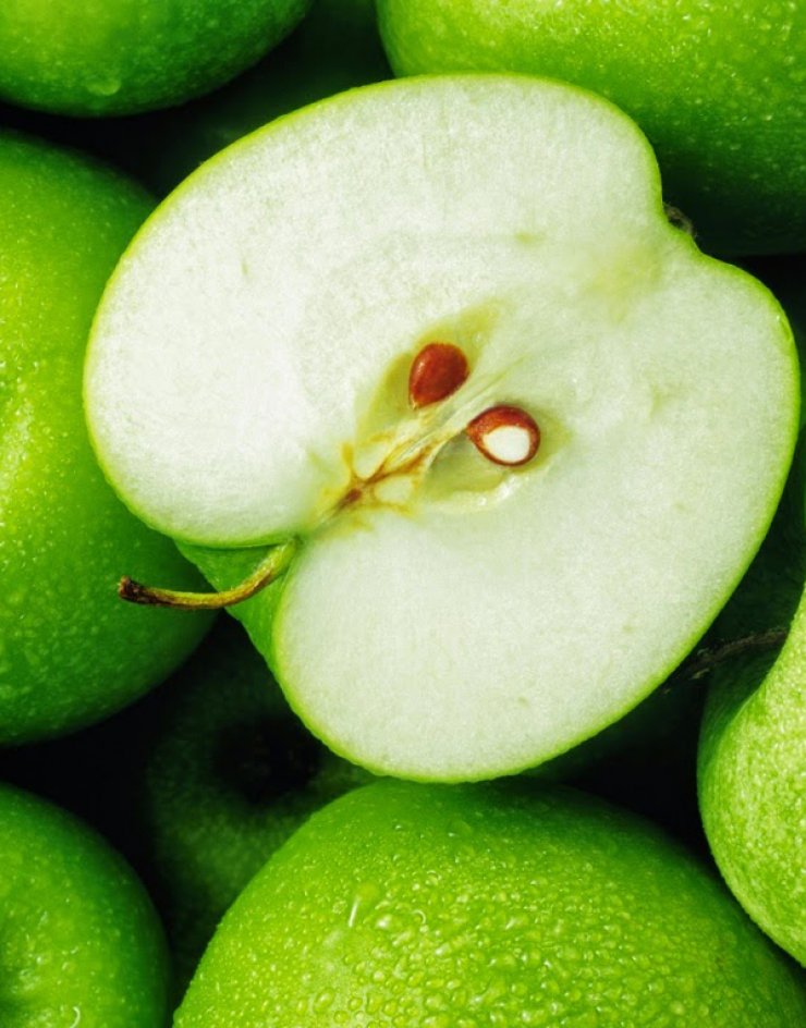 DIY: Μάσκα απολέπισης προσώπου με πράσινο μήλο