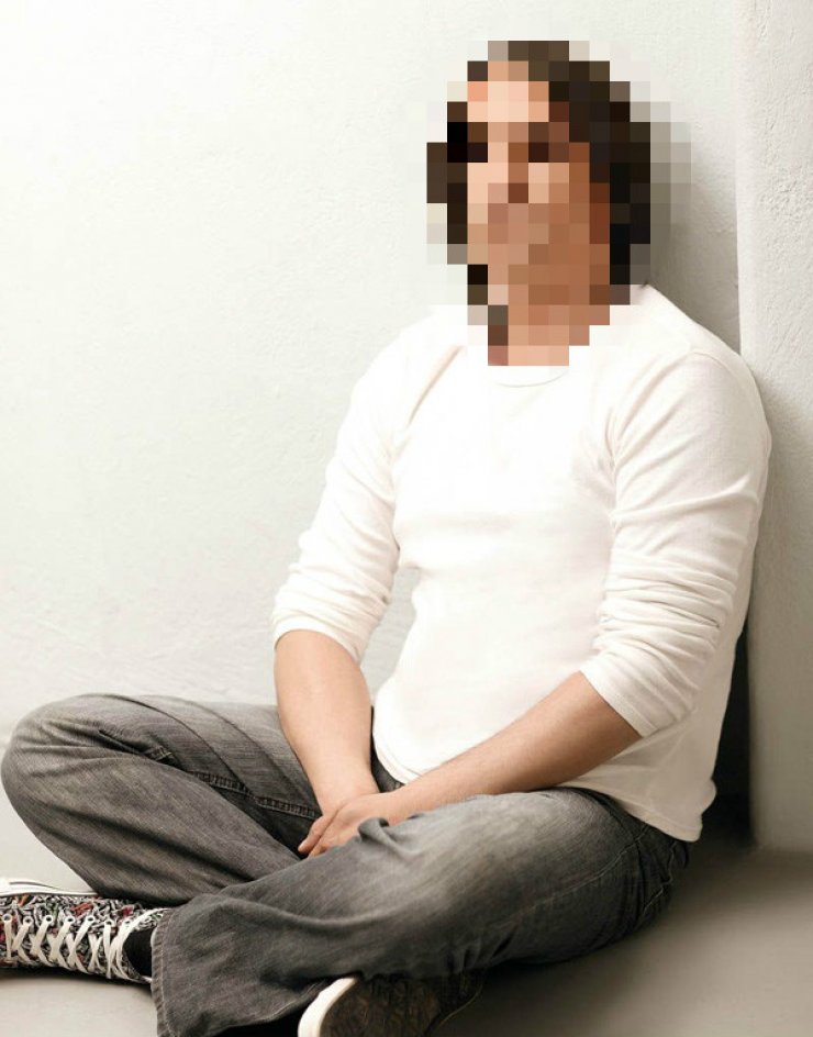 Παντρεύεται Έλληνας τραγουδιστής και το δηλώνει στην κάμερα!