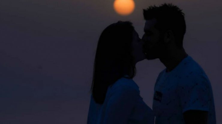 Ζευγάρι της ελληνικής showbiz έξι μήνες μετά τον γάμο περιμένει το πρώτο του μωράκι! [εικόνες]