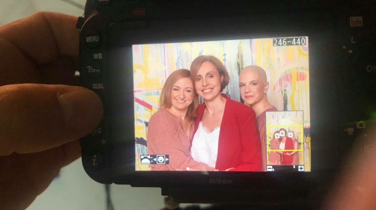 Η Δρ Γιόλα Μάρκου φωτογραφήθηκε με δύο μέλη της Europa Donna Κύπρου για την εκστρατεία της Madame Figaro!