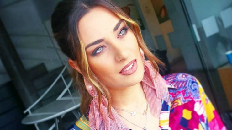 Τζώρτζια Παναγή: "Φάνηκε το στήθος μου σε δημόσια έξοδο" [βίντεο]