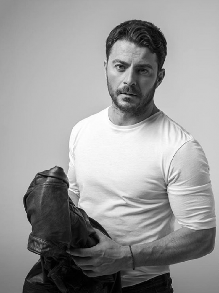 Έξω φρενών με τον Γιώργο Αγγελόπουλο στα γυρίσματα της σειράς που συμμετέχει! [βίντεο]