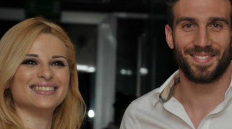 Χριστιάνα Αριστοτέλους: Δείτε τι έκανε δημόσια για χάρη του συζύγου της! [βίντεο]