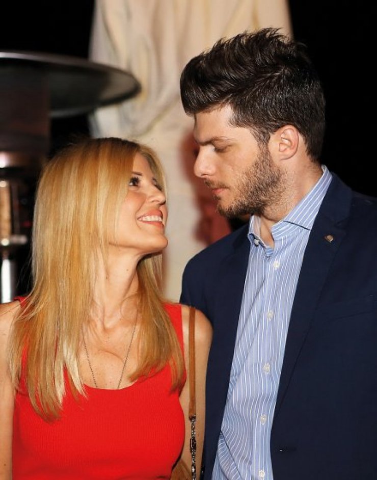 Σε αμηχανία η Έλενα Ράπτη on air όταν ρωτήθηκε για τον χωρισμό της από τον Λούκα Γιώρκα! [βίντεο]