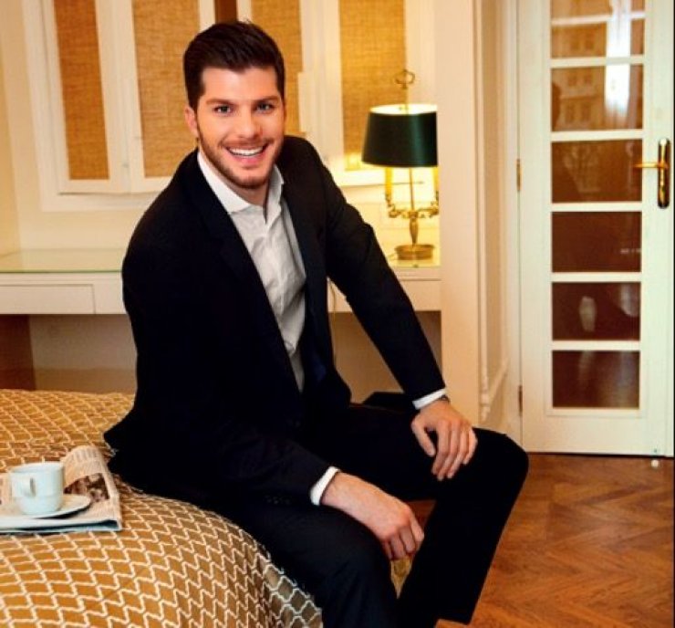 Λούκας Γιώρκας! Αυτή είναι η πανέμορφη γυναίκα που μπήκε στη ζωή του μετά την Έλενα Ράπτη!