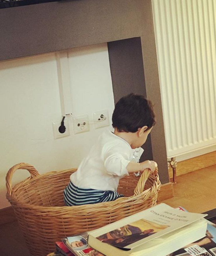 Ώρες αγωνίας για ζευγάρι της ελληνικής showbiz – Ο τραυματισμός του γιου τους!