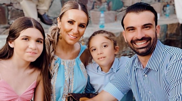 Γιώτα Δαμιανού: Σε καλοκαιρινό mood μαζί με τον σύζυγο και τα παιδιά τους [εικόνα]